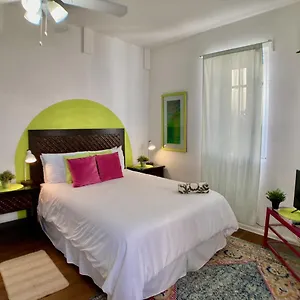 Apartment Tropical In Miramar, San Juan